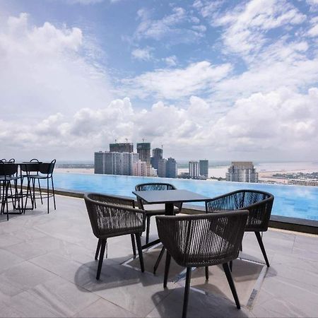 Sf Hotel Penthouse Residences Phnom Penh Luaran gambar